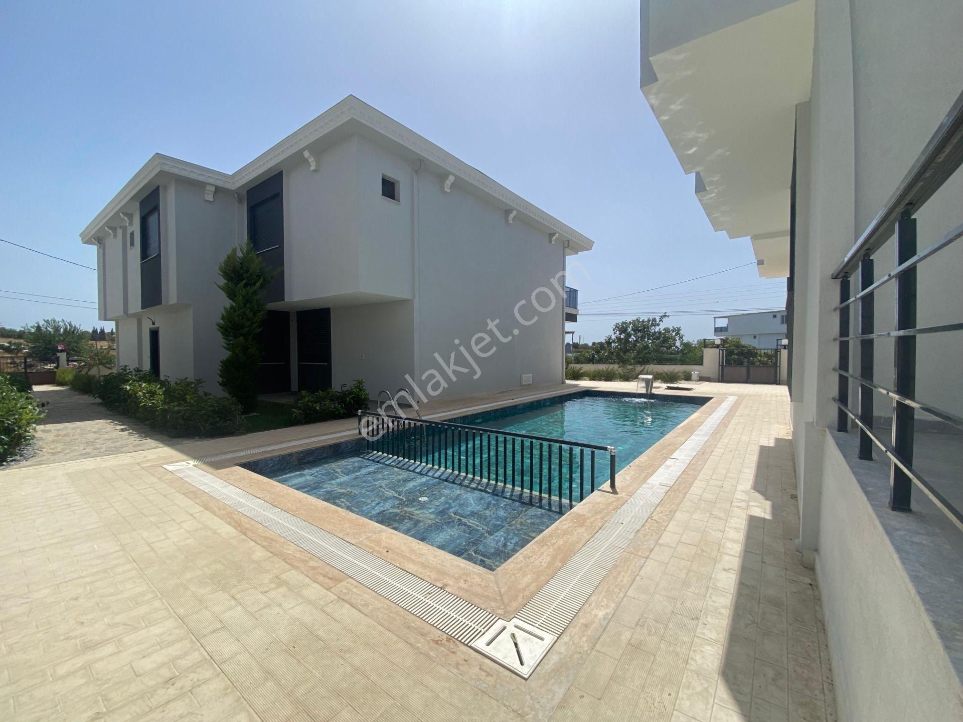 Didim Hisar Mahallesi'nde Havuzlu Site İçinde 3+1 Sıfır Villa - Görsel 3