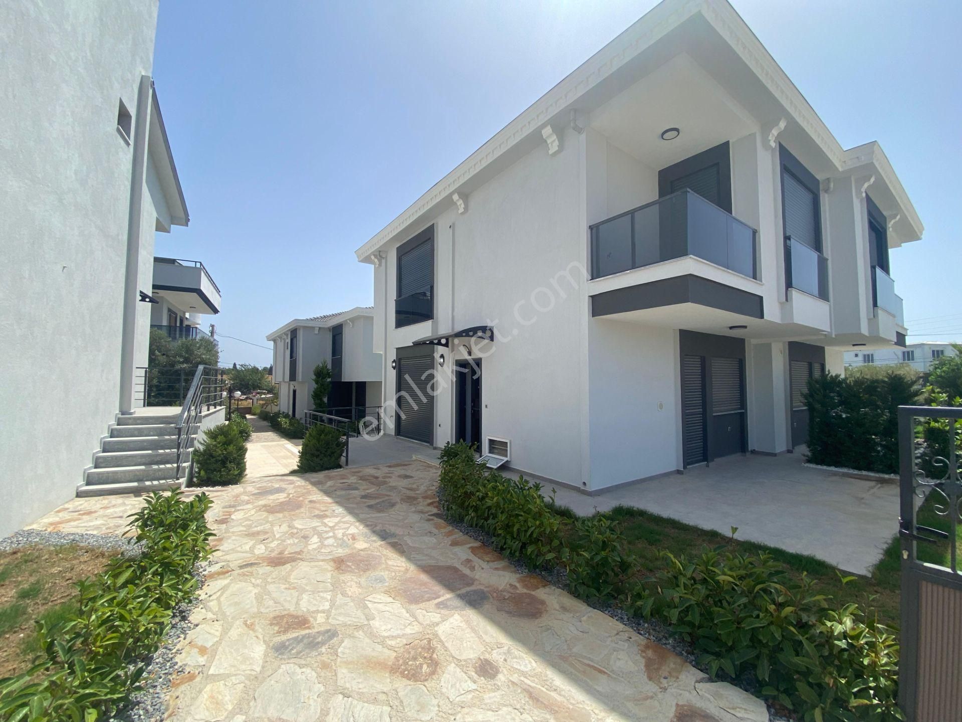 Didim Hisar Mahallesi'nde Havuzlu Site İçinde 3+1 Sıfır Villa - Görsel 4