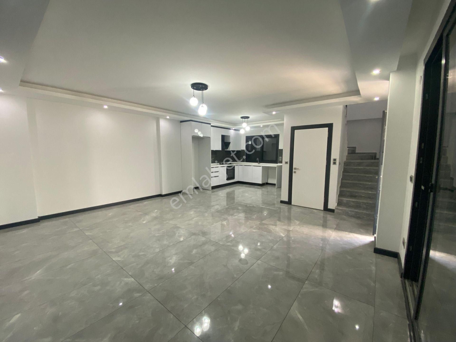 Didim Hisar Mahallesi'nde Havuzlu Site İçinde 3+1 Sıfır Villa - Görsel 6