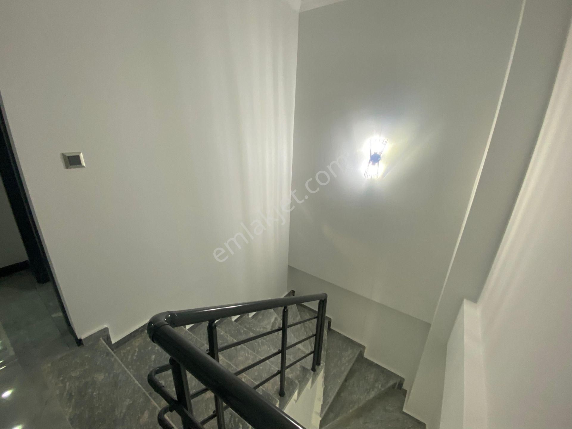 Didim Hisar Mahallesi'nde Havuzlu Site İçinde 3+1 Sıfır Villa - Görsel 12