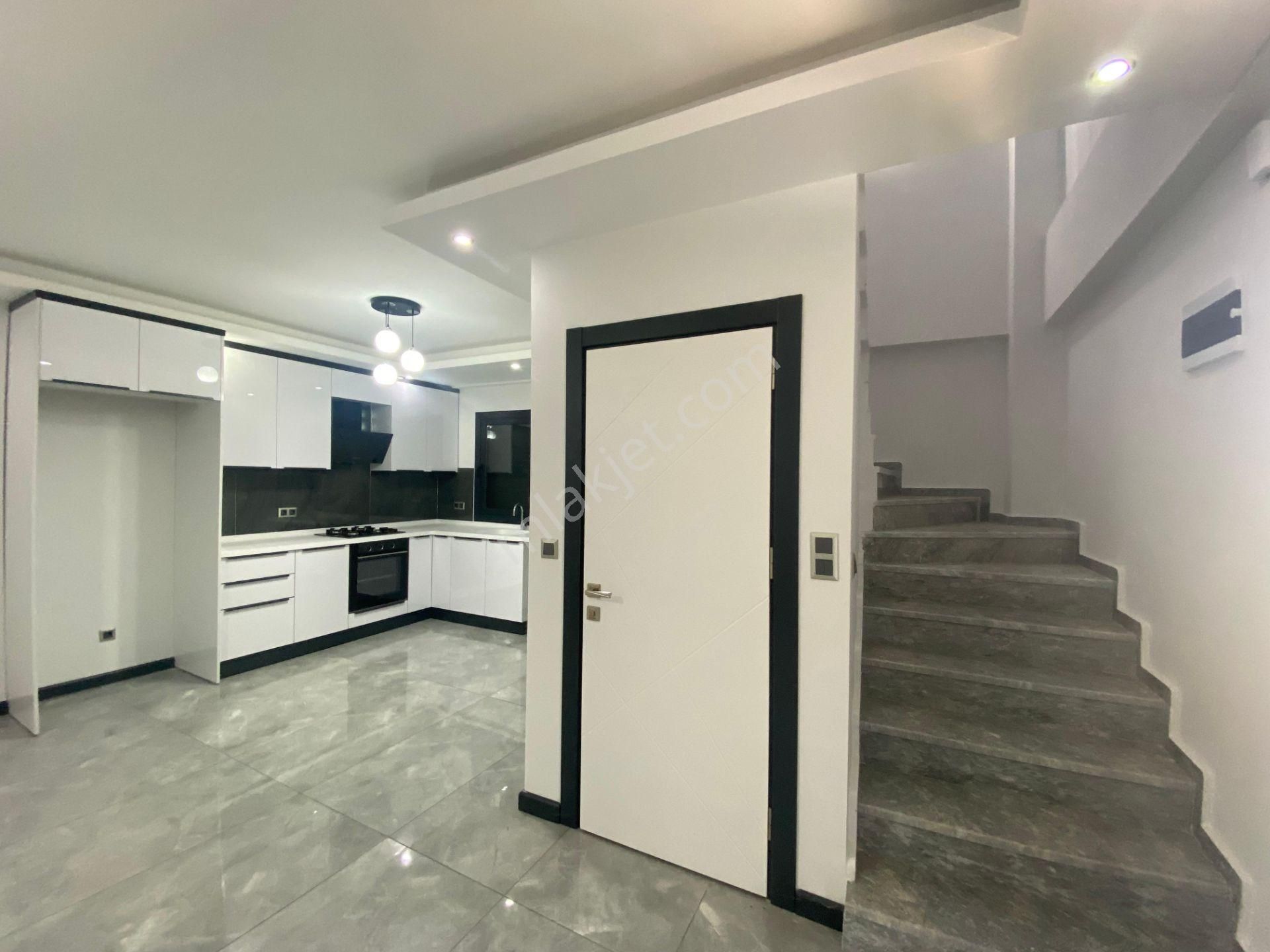 Didim Hisar Mahallesi'nde Havuzlu Site İçinde 3+1 Sıfır Villa - Görsel 11