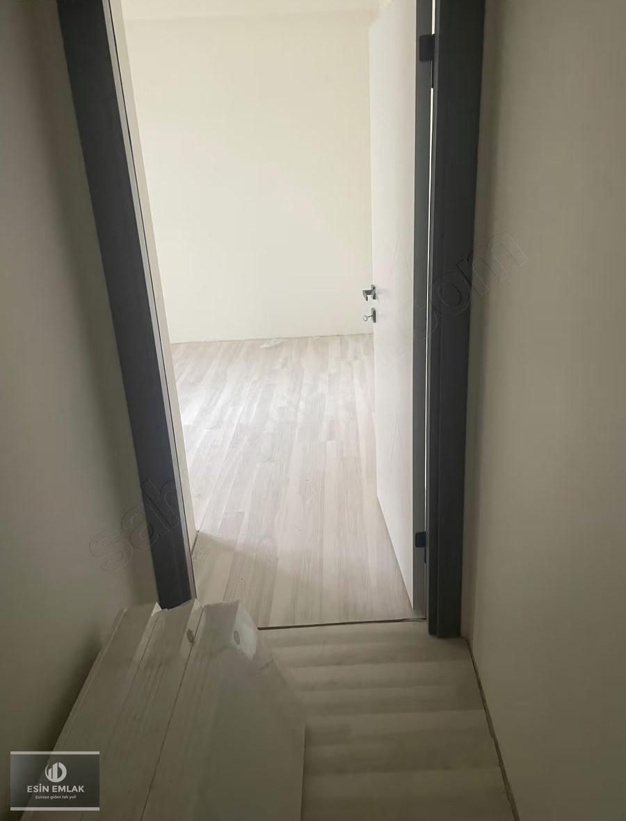 Topselvide Çarşıya Yakın Geniş 2+1 Yüksek Giriş Satılık Daire - Görsel 3