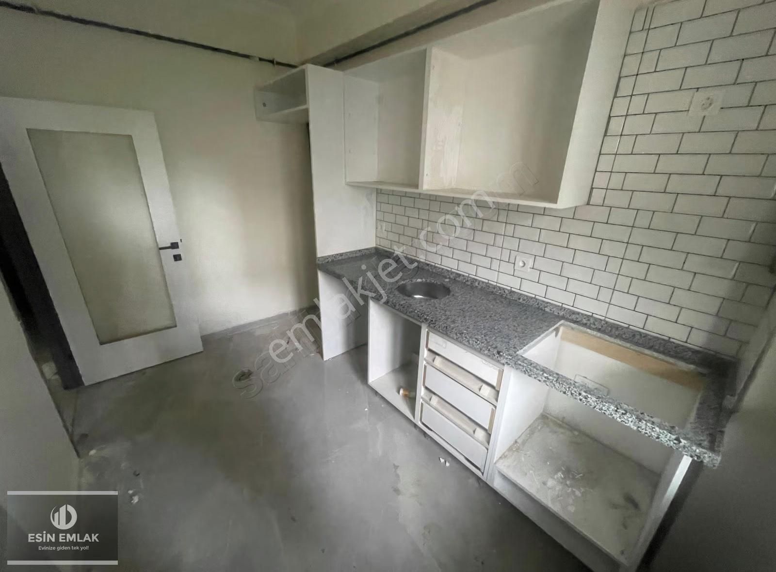 Topselvide Çarşıya Yakın Geniş 2+1 Yüksek Giriş Satılık Daire - Görsel 9