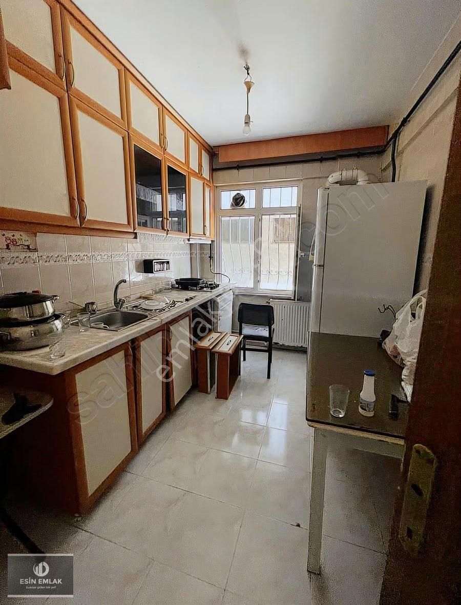 Çamçeşmede Merkezi Konumda Satılık 2+1 Daire - Görsel 12