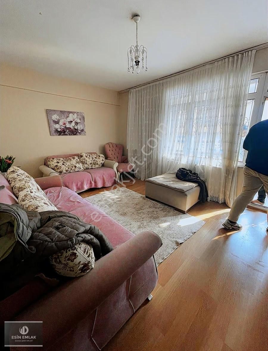 Çamçeşmede Merkezi Konumda Satılık 2+1 Daire - Görsel 4