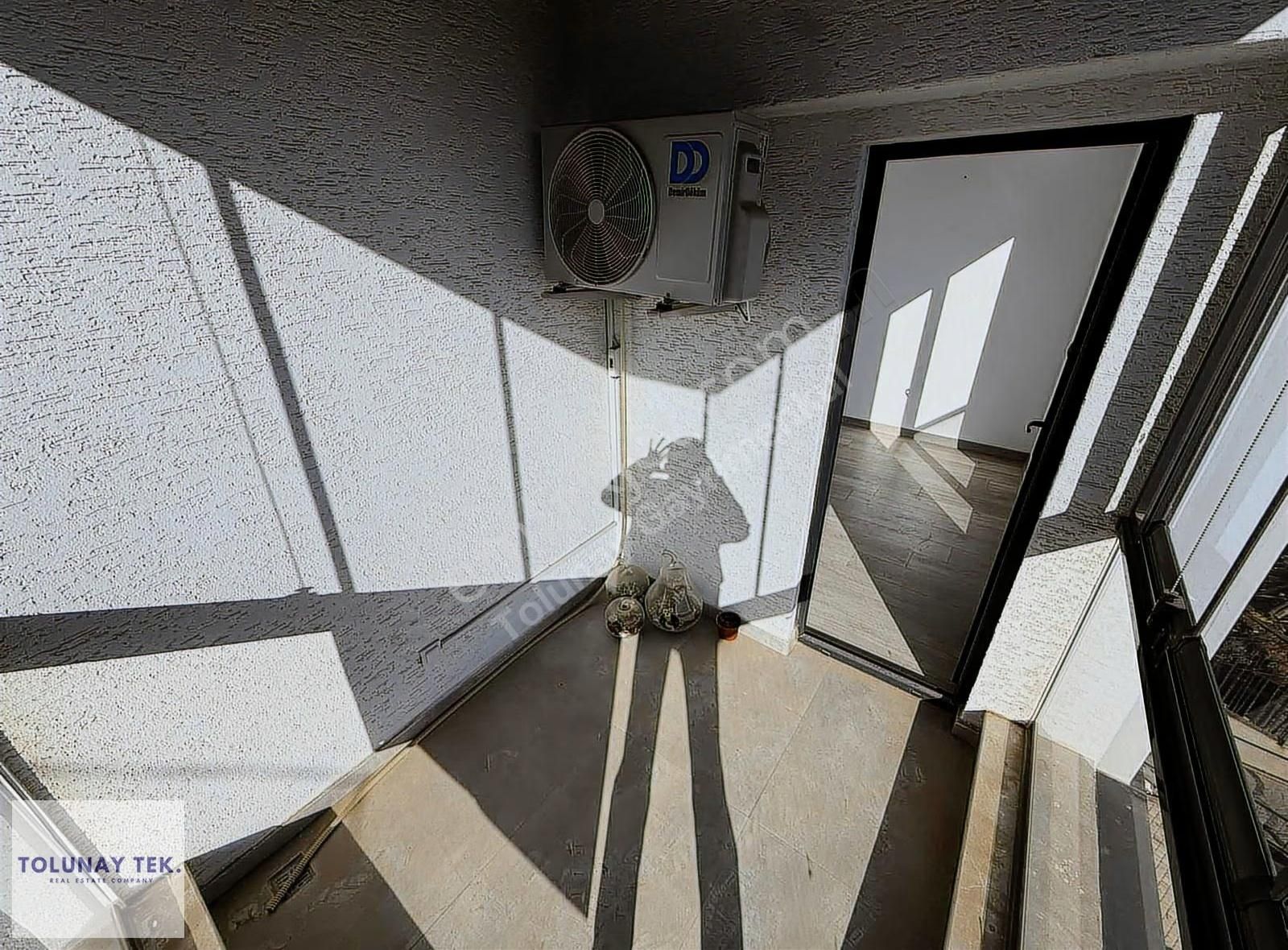 Çengelköy Bahçelievler 3+1 Yeni Binada Kapalı Otoparklı Kiralık - Görsel 2