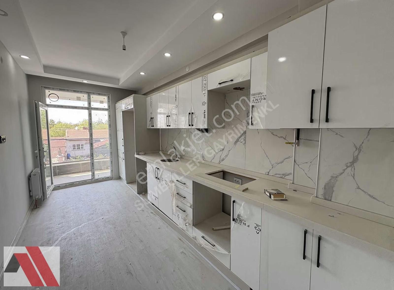 Sümbüller'den Cadde Yakını Arakat Ebeveyn Banyolu Geniş 2+1 - Görsel 10