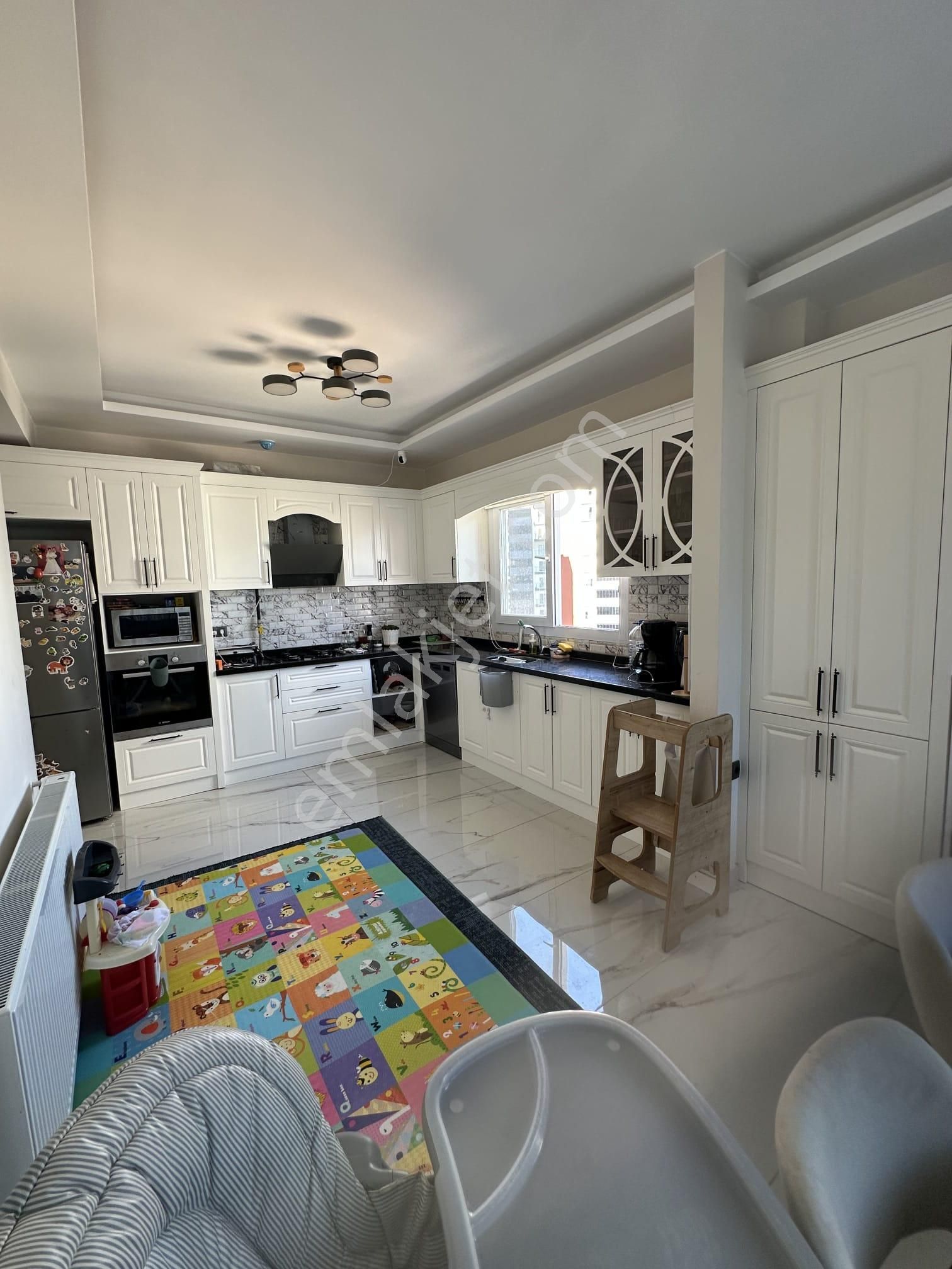 Ergünden Akdeniz'de Site İçi Kiralık Doğalgazlı 2+1 Ayrımutfak - Görsel 4