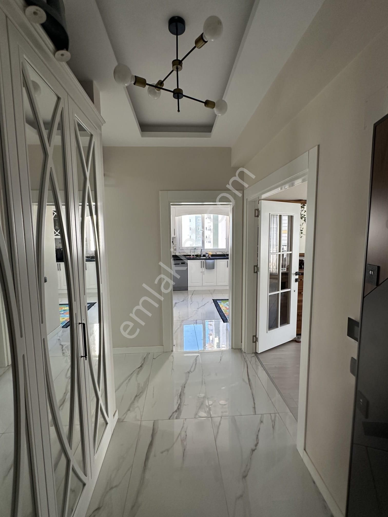 Ergünden Akdeniz'de Site İçi Kiralık Doğalgazlı 2+1 Ayrımutfak - Görsel 14