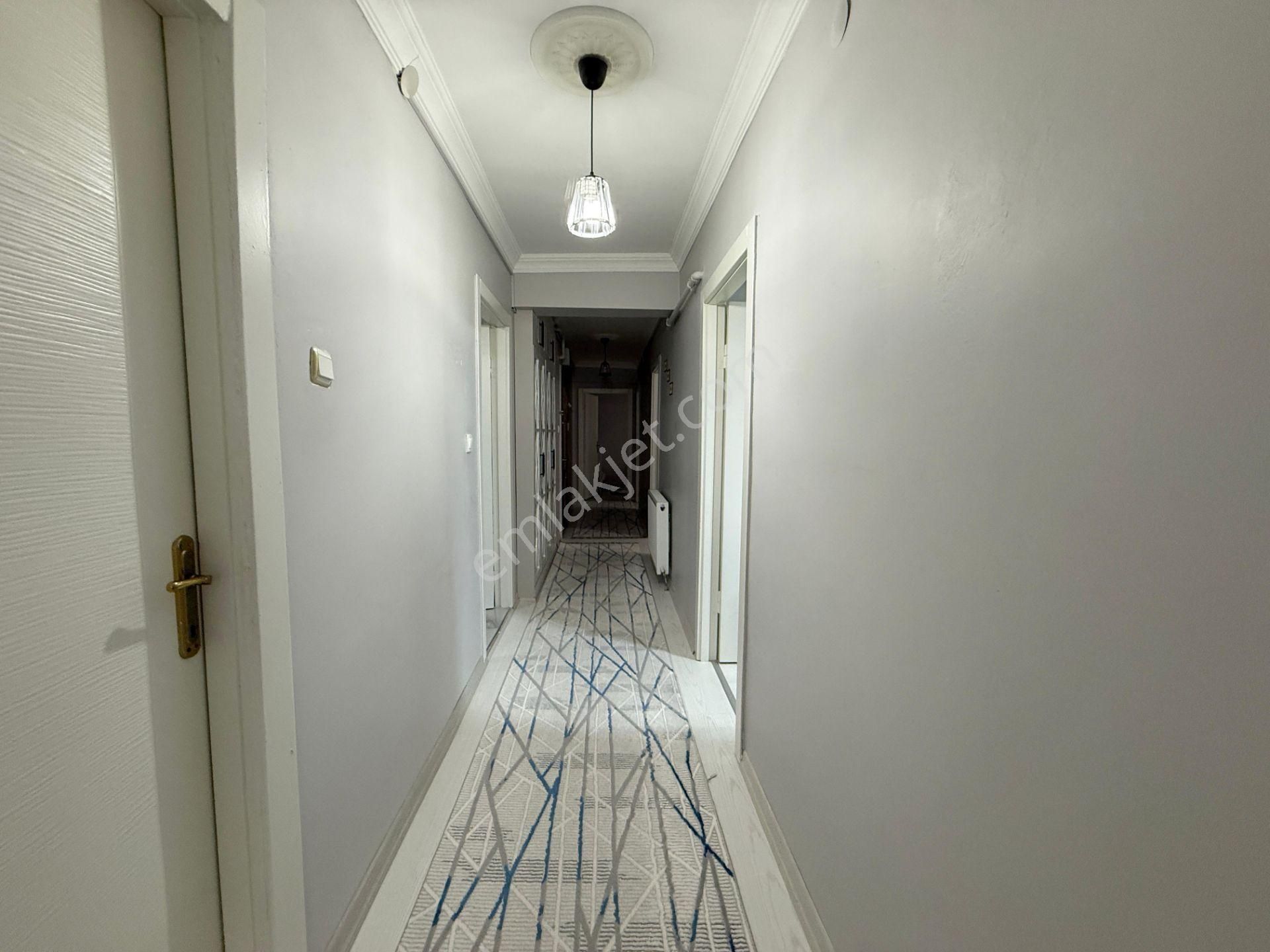 Ankara Keciörende Kaçırılmıyacak Fırsat Daire 3+1 Katta Asansörlü - Görsel 12