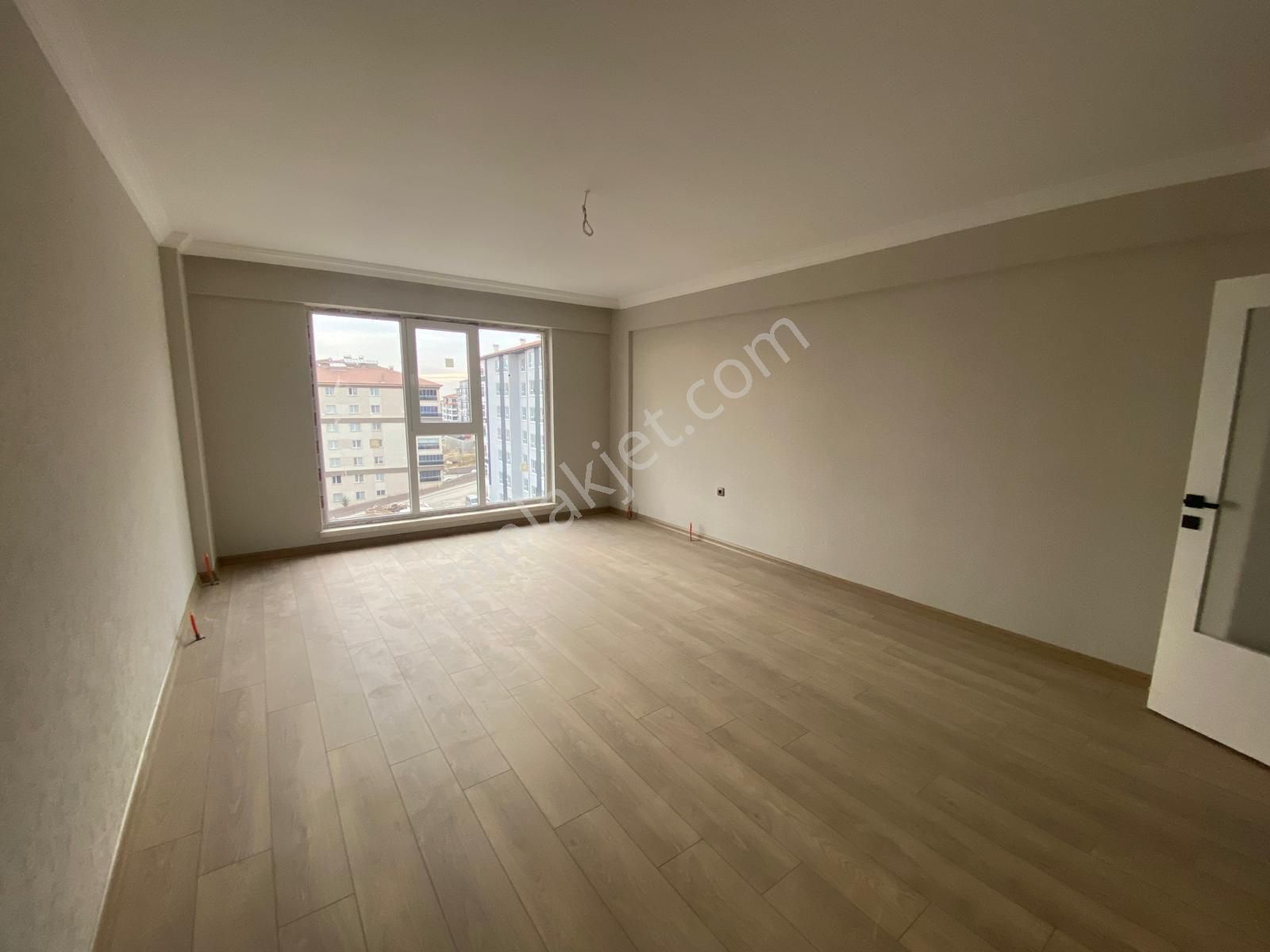 Marka Emlak'tan Ferudun Çelık Mahalesınde 6.katta 3+1 Ebeveyn Banyolu - Görsel 4