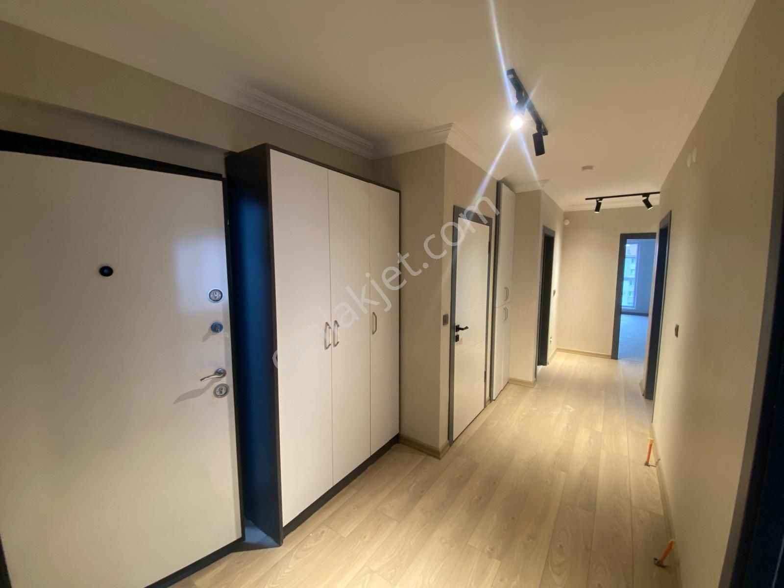 Marka Emlak'tan Ferudun Çelık Mahalesınde 6.katta 3+1 Ebeveyn Banyolu - Görsel 30