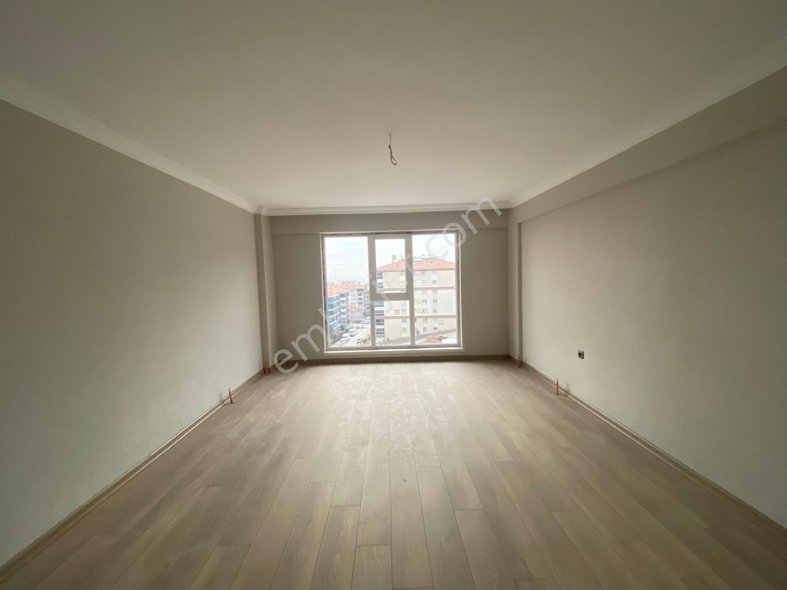 Marka Emlak'tan Ferudun Çelık Mahalesınde 6.katta 3+1 Ebeveyn Banyolu - Görsel 5