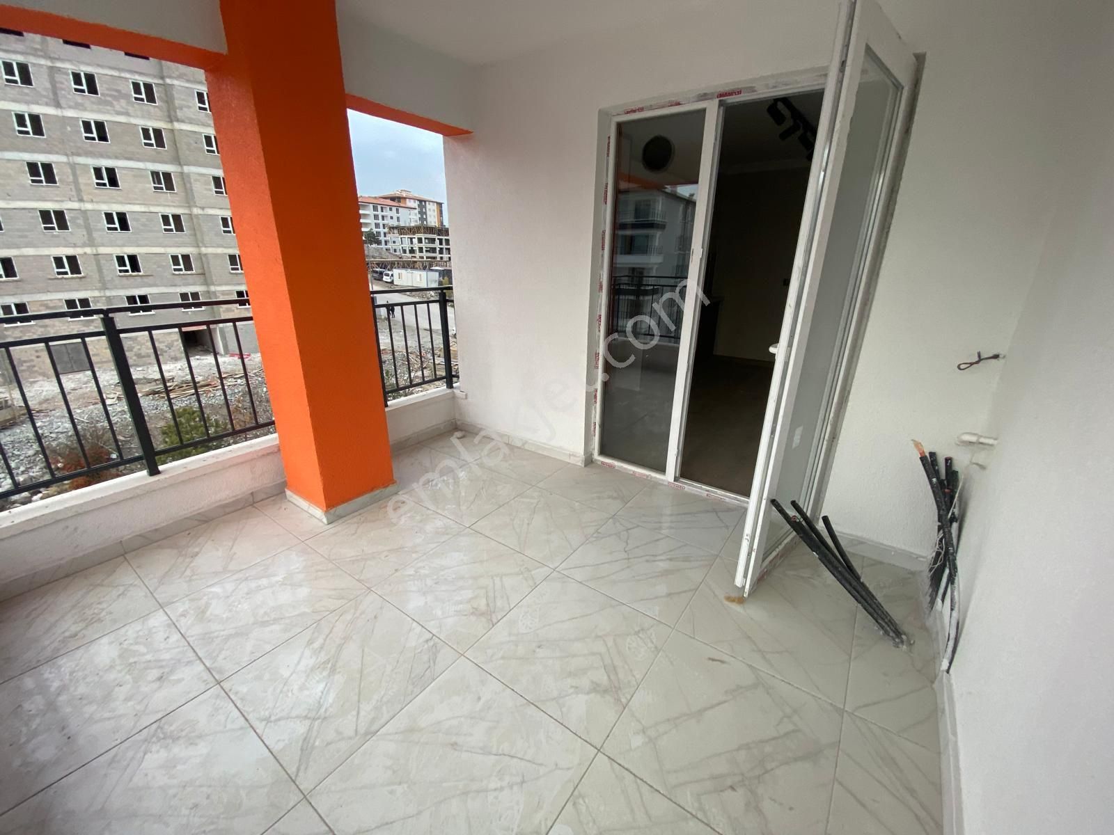 Marka Emlak'tan Ferudun Çelık Mahalesınde 6.katta 3+1 Ebeveyn Banyolu - Görsel 17