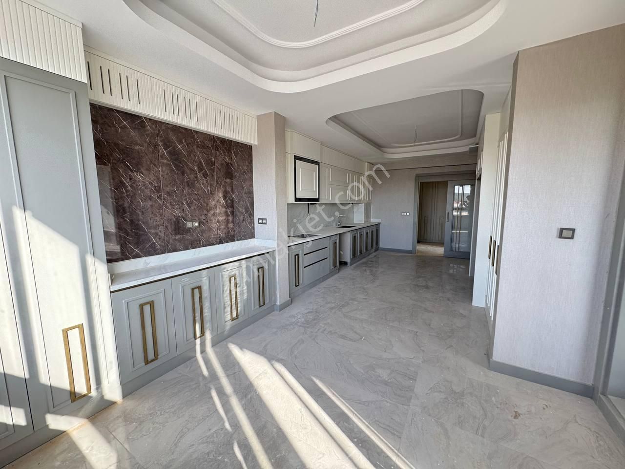 15 Temmuzun Prestijli Sitesinde Sıfır 4,5+1 Fırsat Daire - Görsel 8