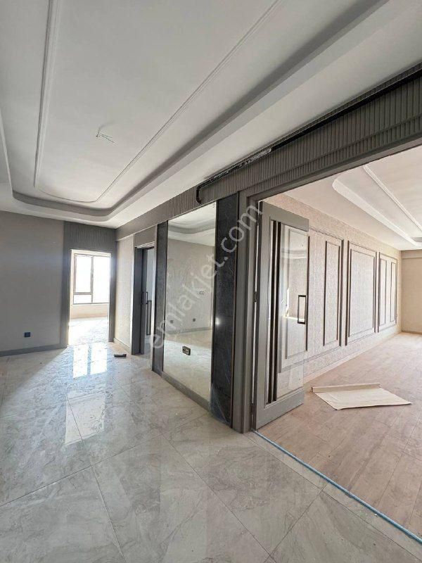 15 Temmuzun Prestijli Sitesinde Sıfır 4,5+1 Fırsat Daire - Görsel 18