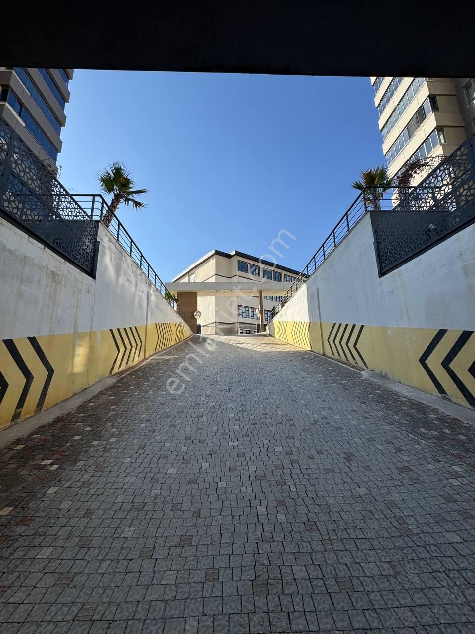 15 Temmuzun Prestijli Sitesinde Sıfır 4,5+1 Fırsat Daire - Görsel 32