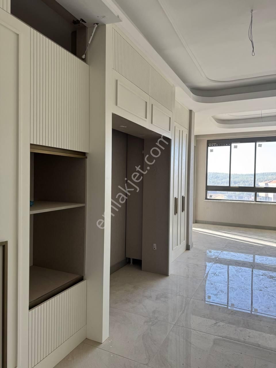 15 Temmuzun Prestijli Sitesinde Sıfır 4,5+1 Fırsat Daire - Görsel 9