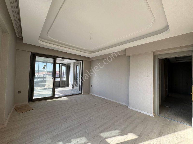 15 Temmuzun Prestijli Sitesinde Sıfır 4,5+1 Fırsat Daire - Görsel 12