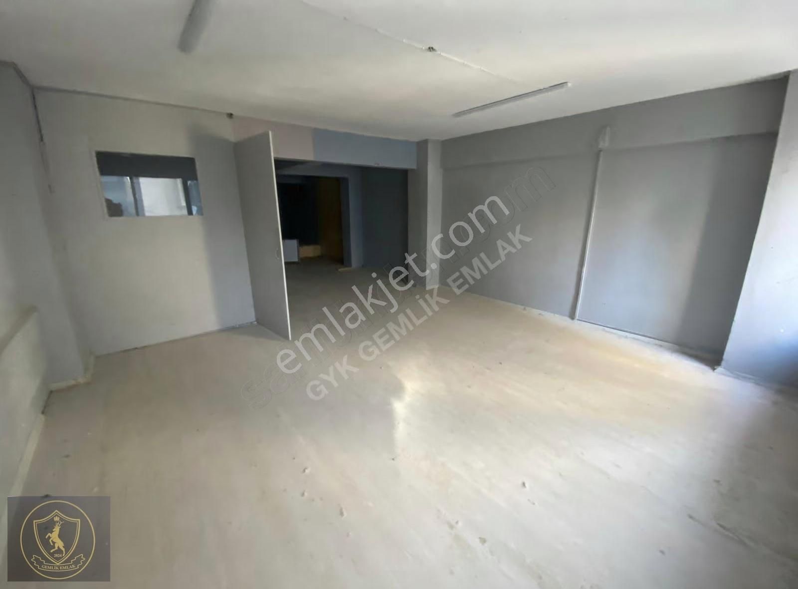 Acil Satlık Caddeye Yakın İki Katlı Geniş Dükkan - Görsel 5