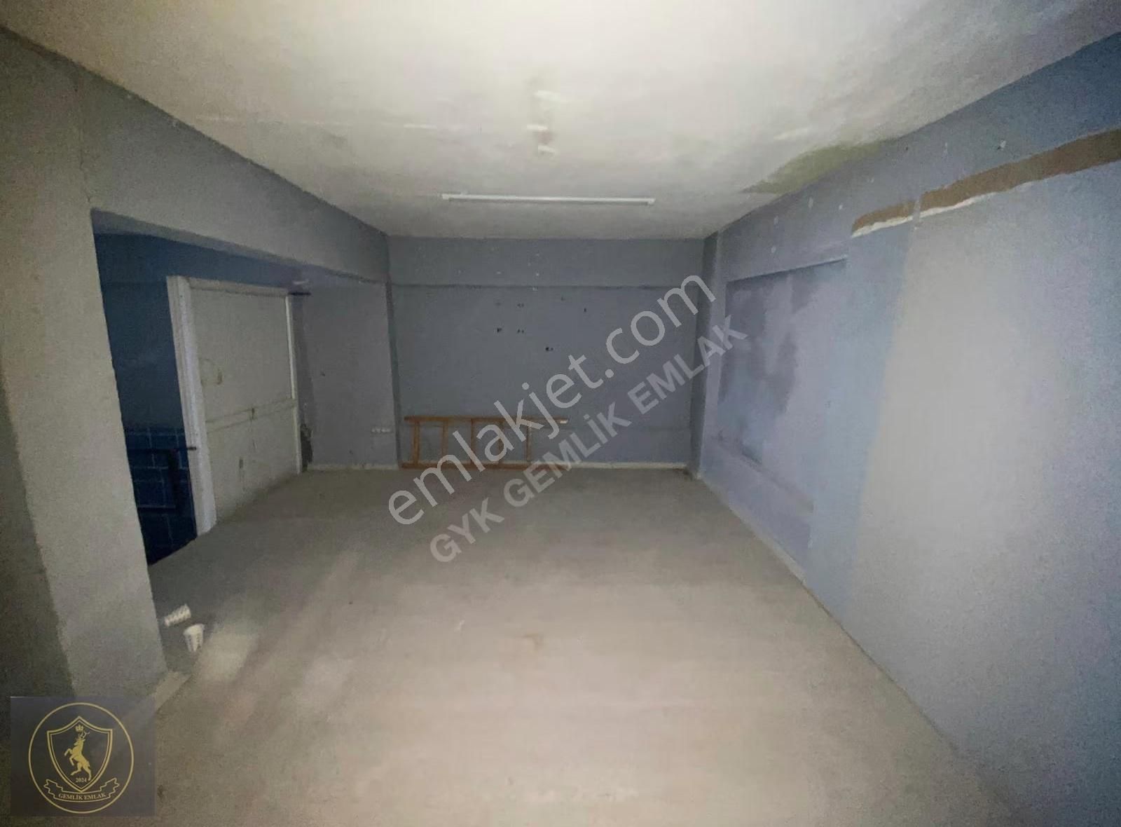 Acil Satlık Caddeye Yakın İki Katlı Geniş Dükkan - Görsel 14