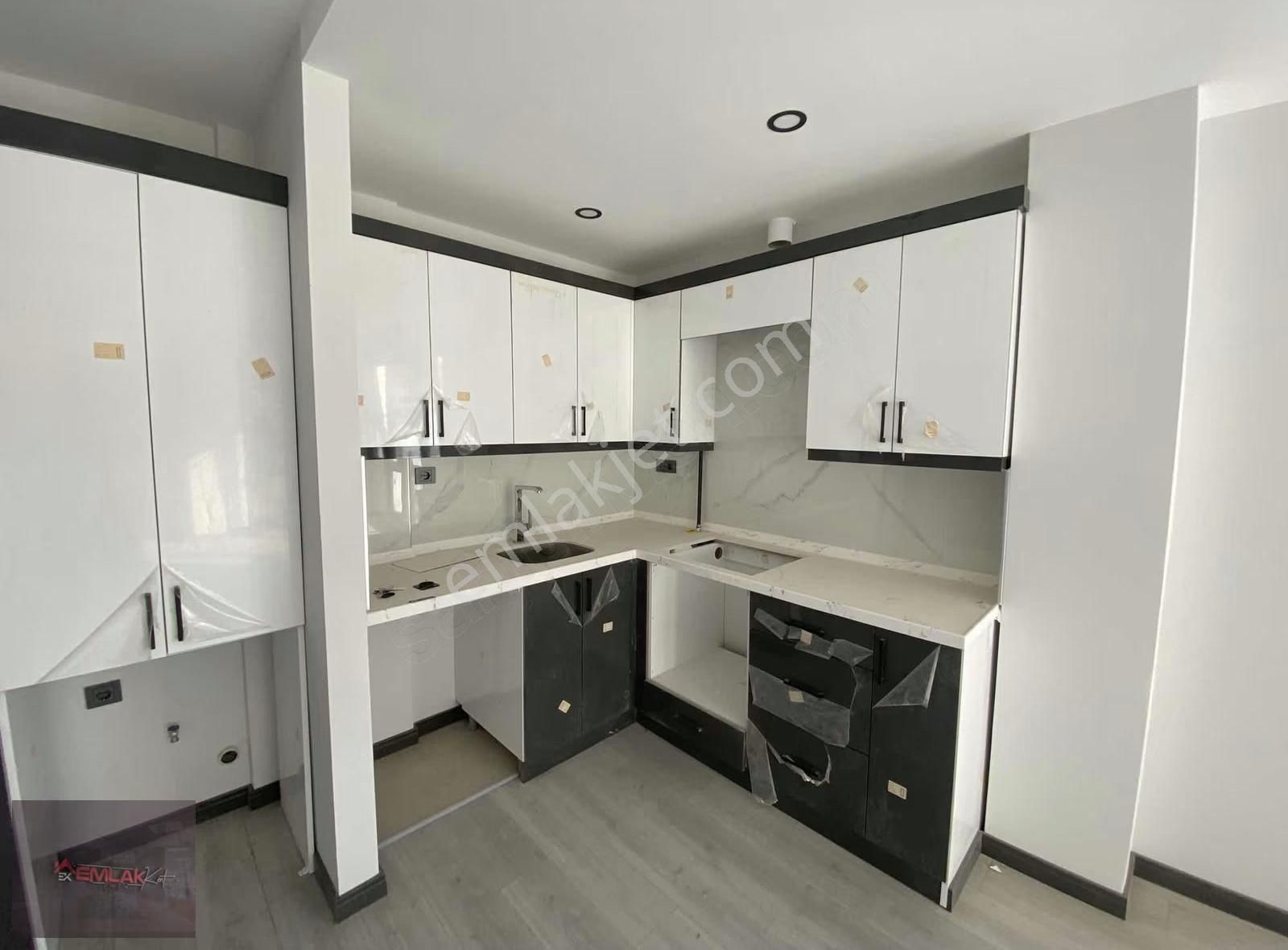 Emlakken'ten Ana Yola Sahile Yürüme Mesafe Cam Balkonlı 1+1 - Görsel 15