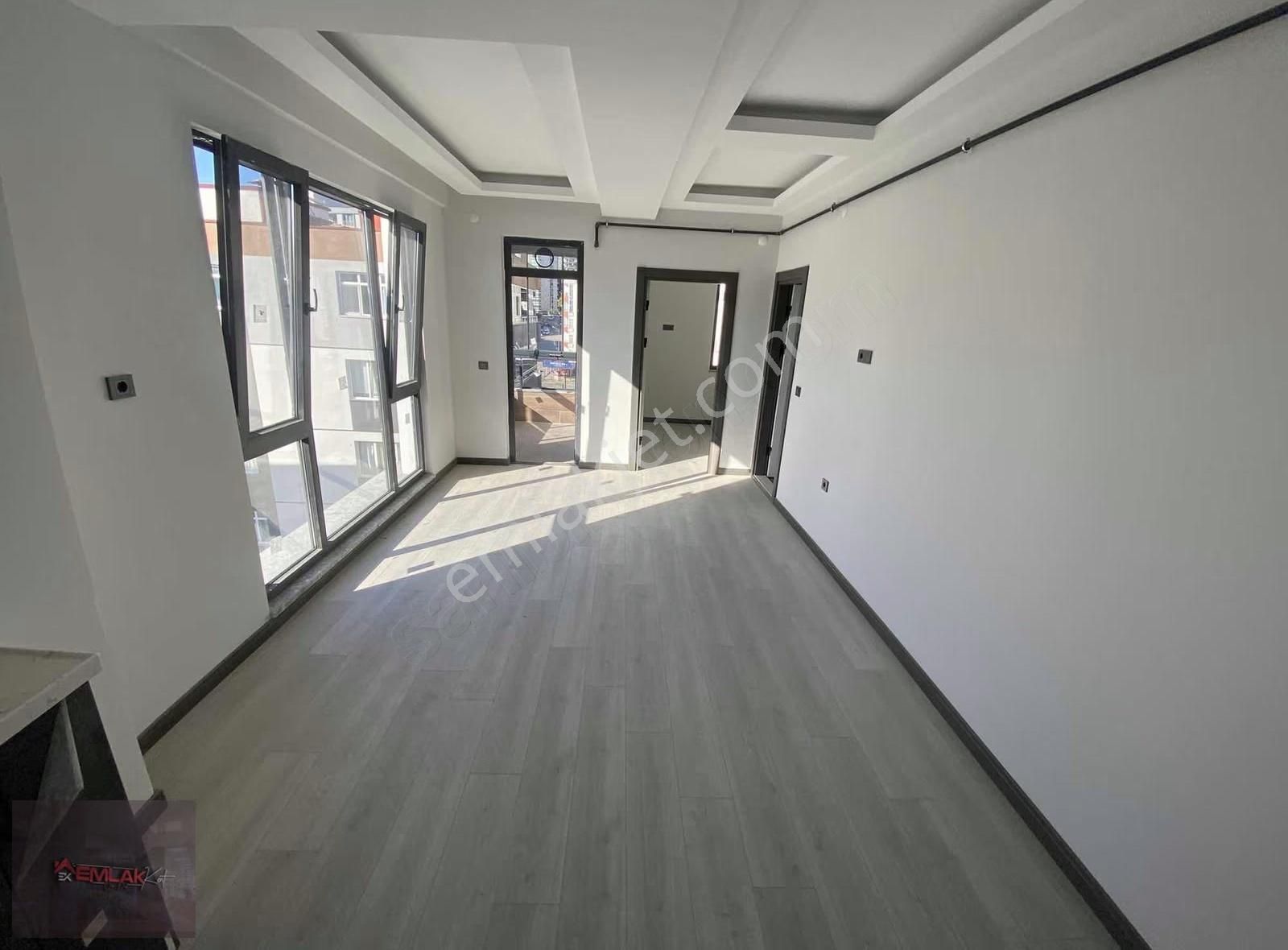 Emlakken'ten Ana Yola Sahile Yürüme Mesafe Cam Balkonlı 1+1 - Görsel 21