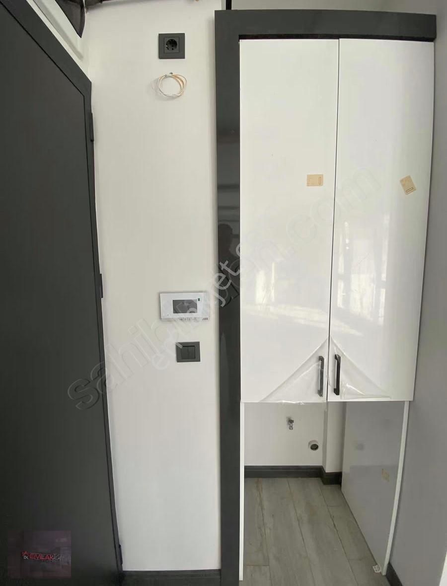 Emlakken'ten Ana Yola Sahile Yürüme Mesafe Cam Balkonlı 1+1 - Görsel 10