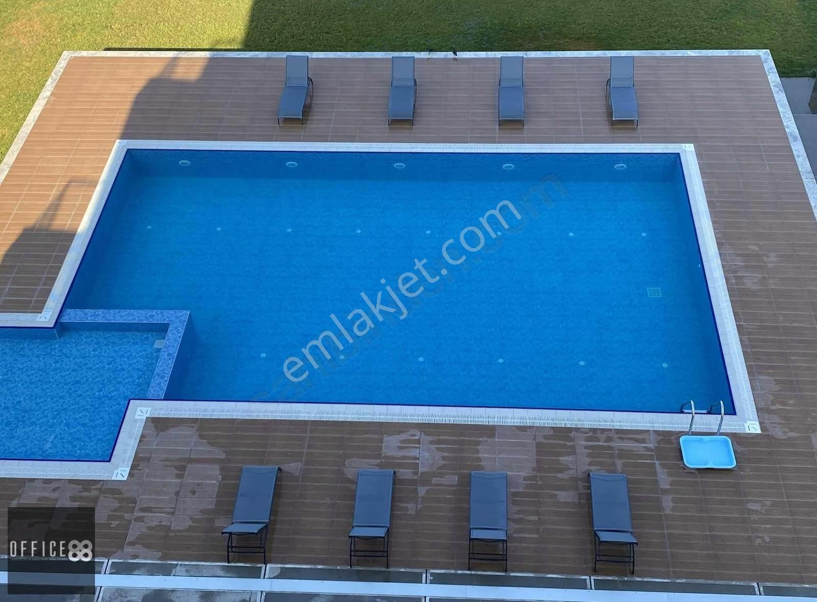 Trademark Tower'da Deniz Manzaralı, Havuzlu Güvenlikli Kiralık - Görsel 3