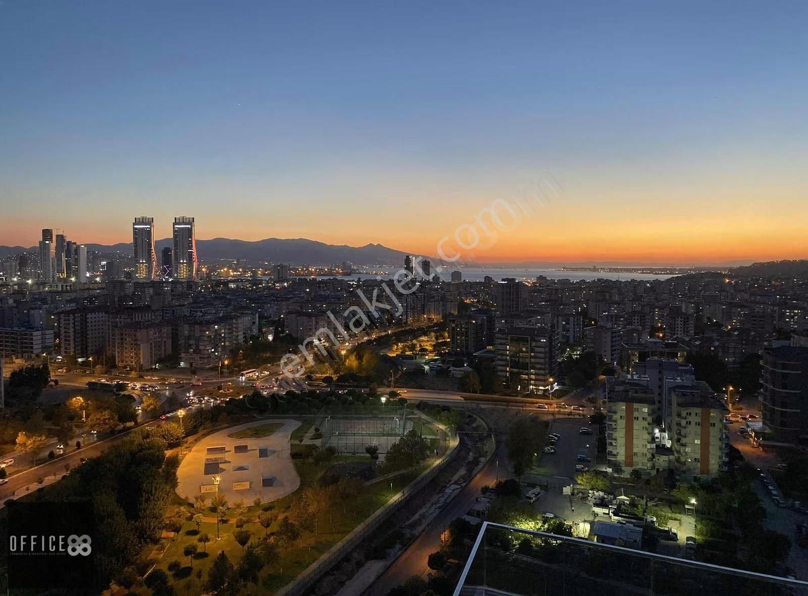 Trademark Tower'da Deniz Manzaralı, Havuzlu Güvenlikli Kiralık - Görsel 16