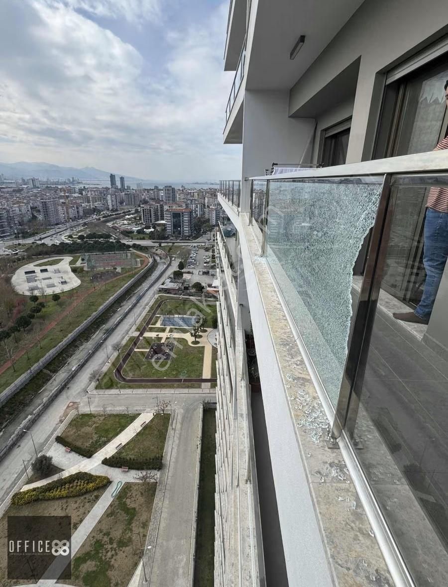 Trademark Tower'da Deniz Manzaralı, Havuzlu Güvenlikli Kiralık - Görsel 24