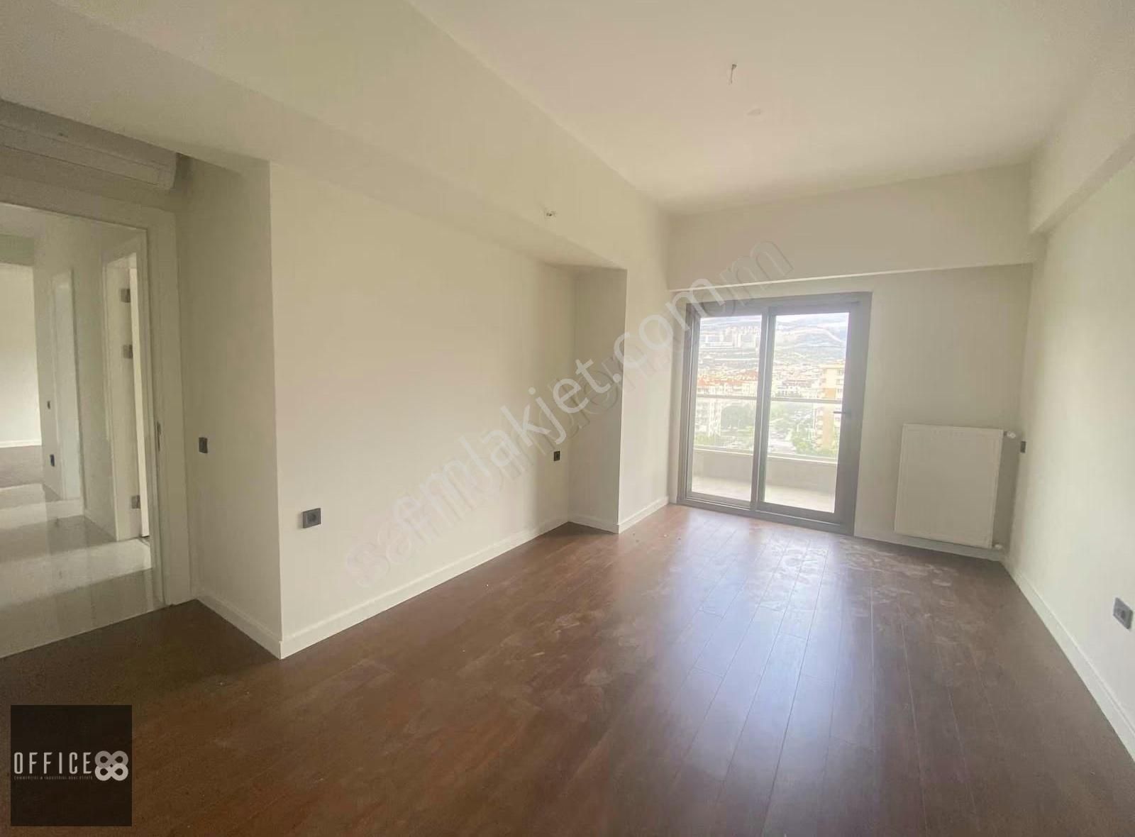 Trademark Tower'da Deniz Manzaralı, Havuzlu Güvenlikli Kiralık - Görsel 4