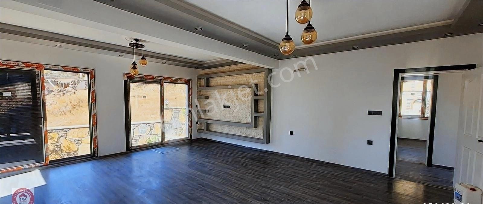 Meşelik'te 2+1 Müstakil Ev Ve 1100 M2 Tarla - Görsel 33