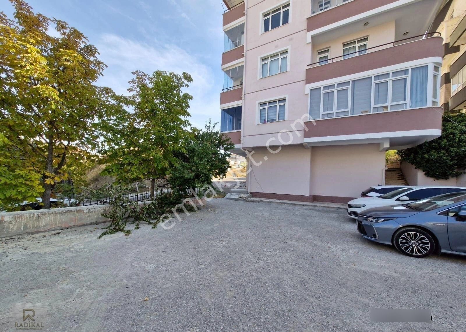 Birlik Mahallesi 467. Cadde Üzeri Katta 3+1 Satılık Full Yapılı Özel Mimari Daire ....... - Görsel 25