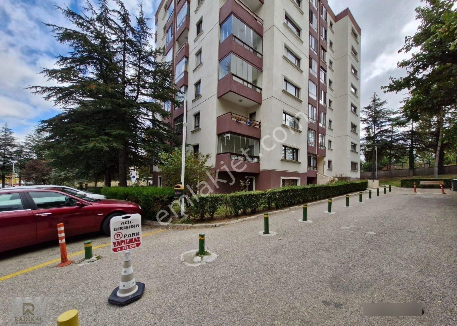 Birlik Mahallesi 429. Cadde'de Nilkent Sitesi A Blok 3cü Katta Full Eşyalı Kiralık 3,5+1 Daire ... - Görsel 14