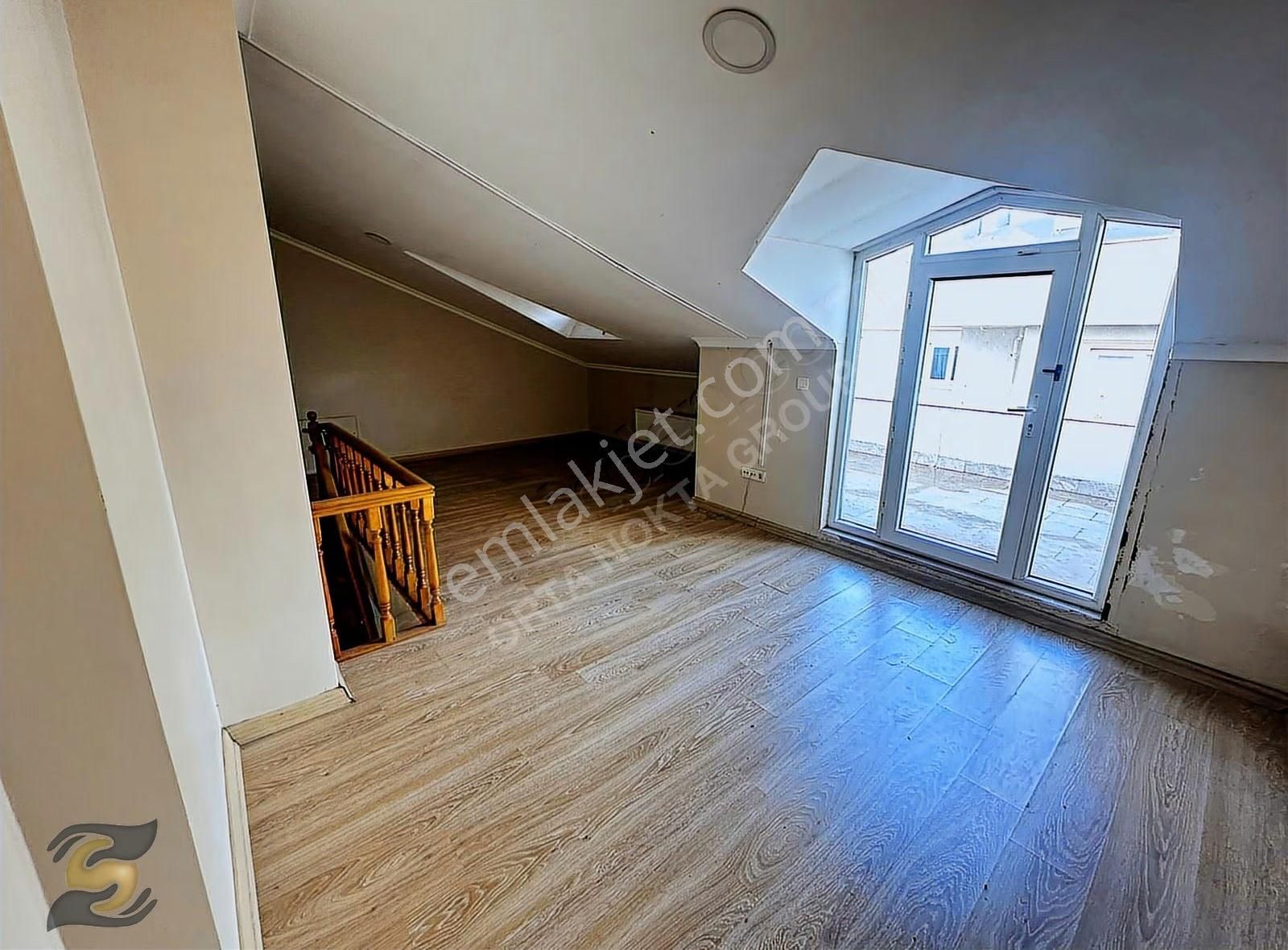 Teraslı Geniş Kullanımlı 1+1 Kiralık Dubleks Daire - Görsel 8