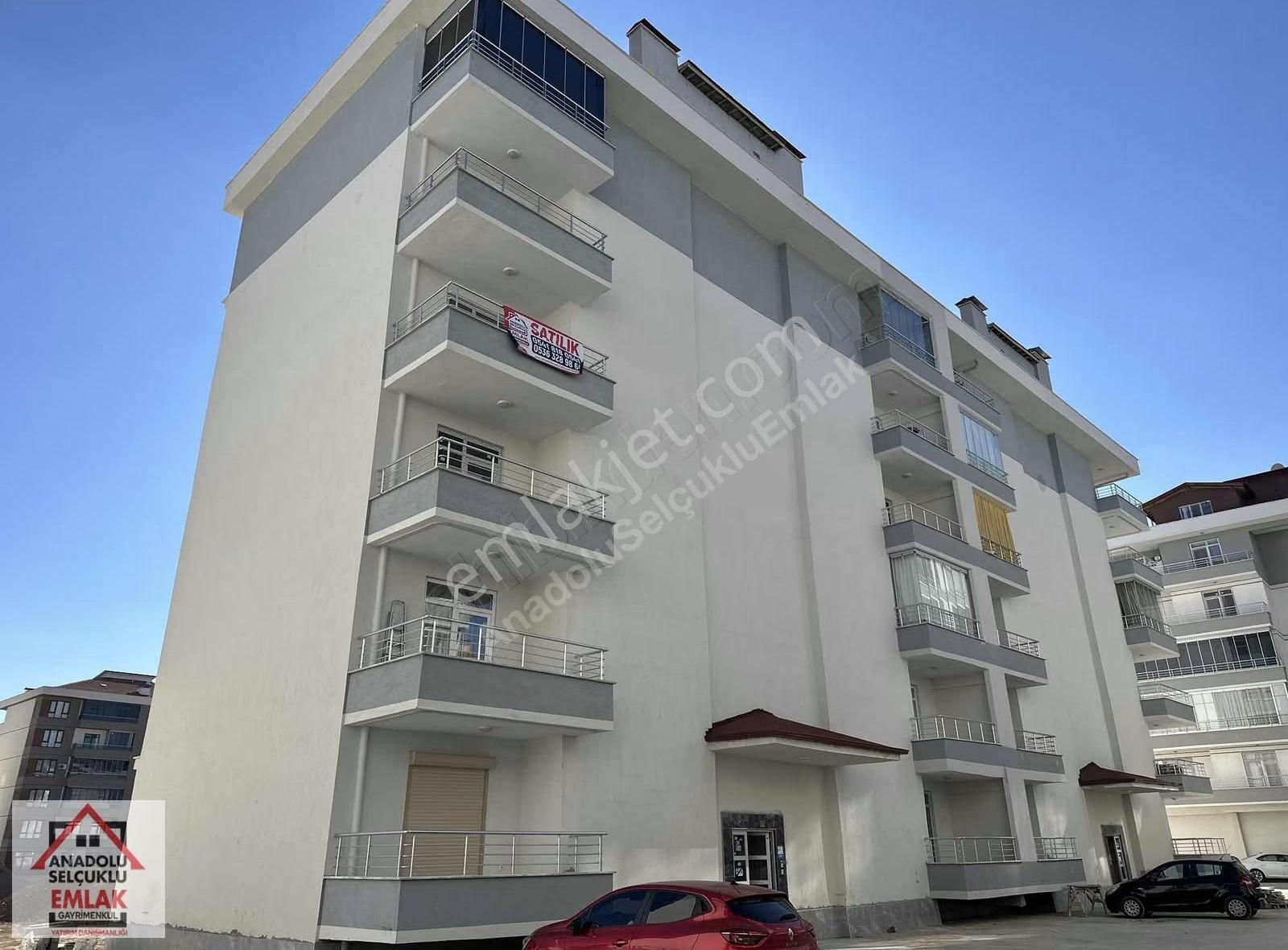 Anadolu Selçuklu Emlaktan Ahmet Çalık Parkı Karşısı Satılık 2+1