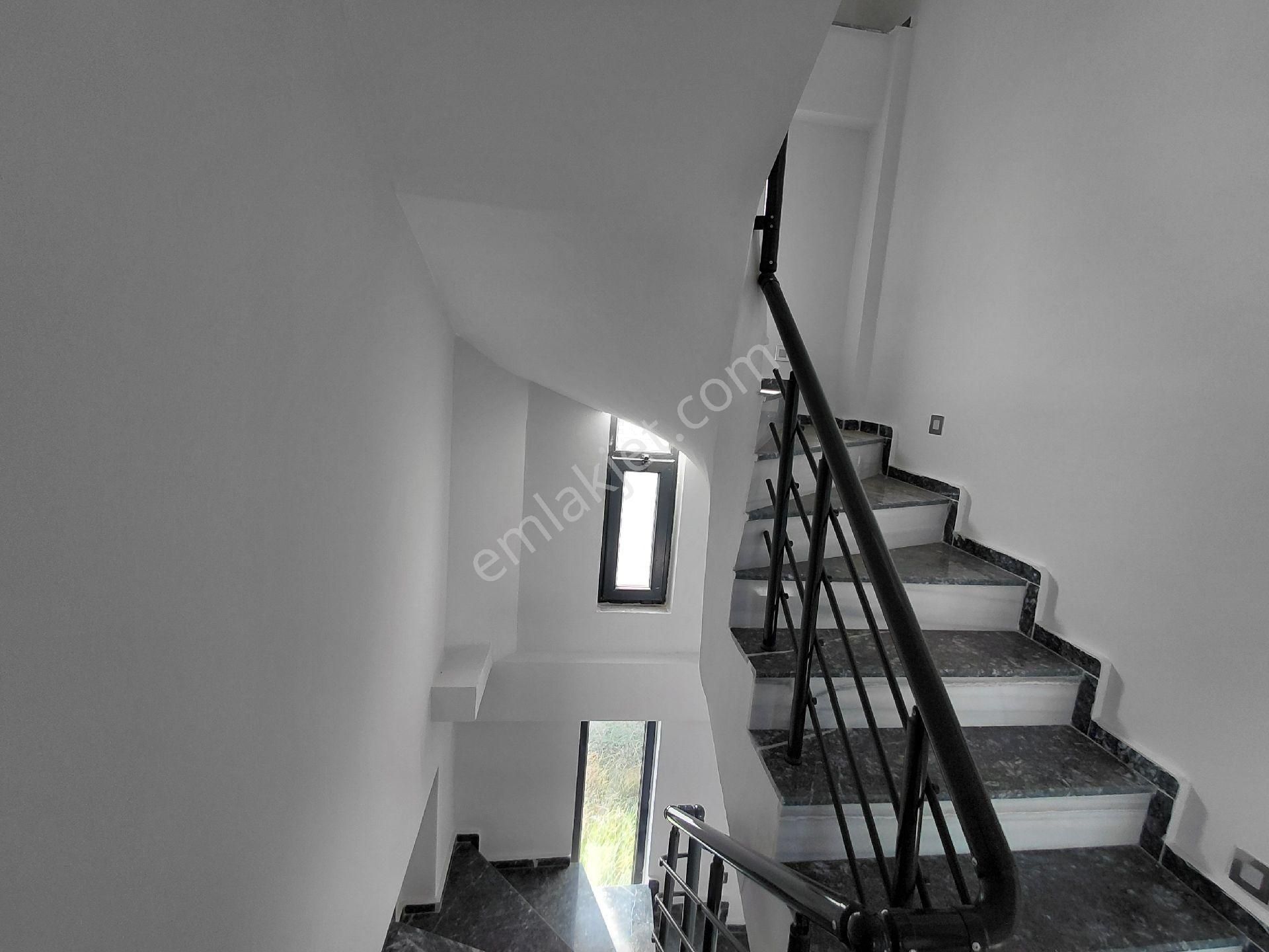 Didim Efeler Mahallesinde Tam Müstakil 5+1villa - Görsel 12