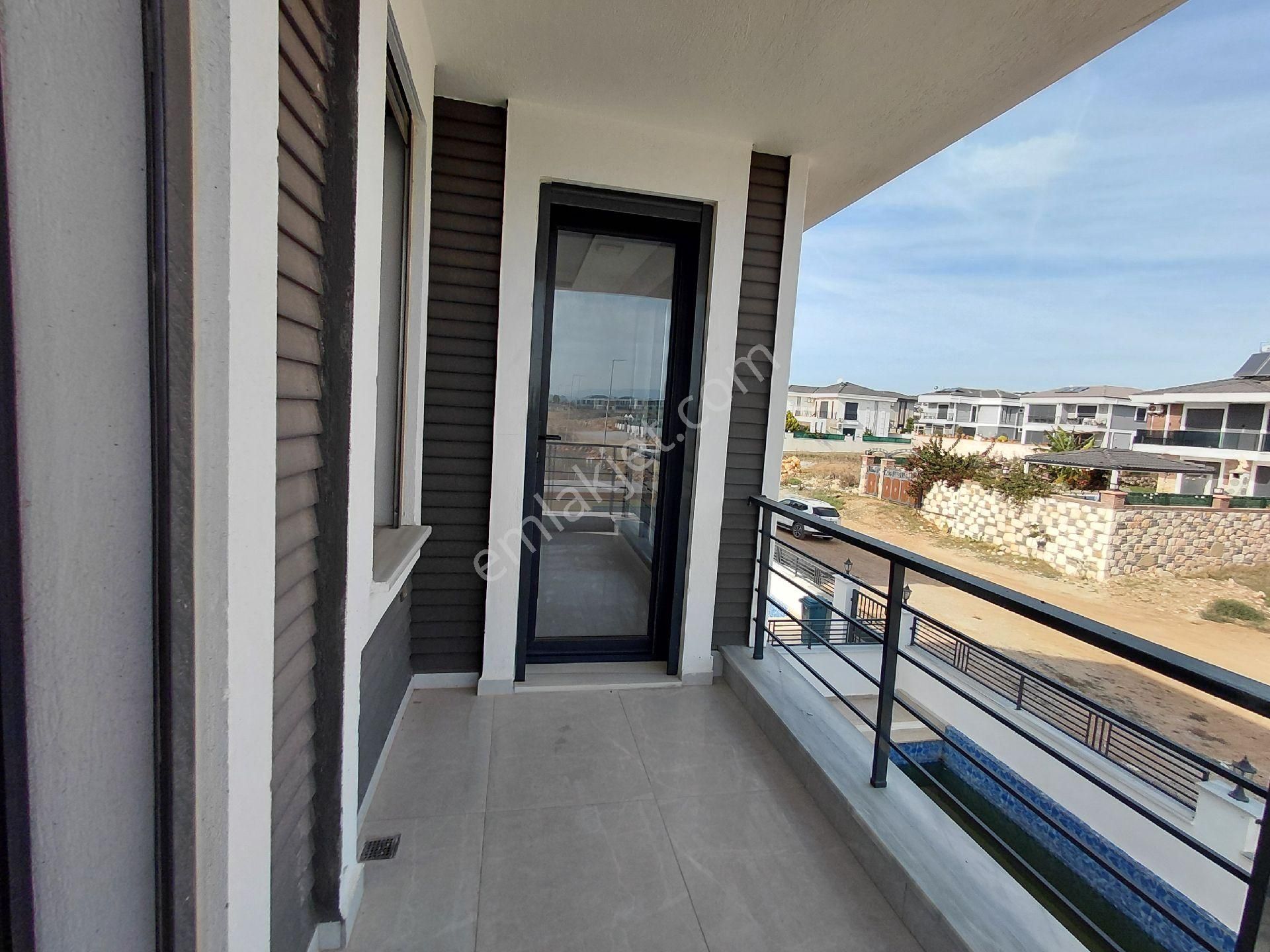 Didim Efeler Mahallesinde Tam Müstakil 5+1villa - Görsel 14