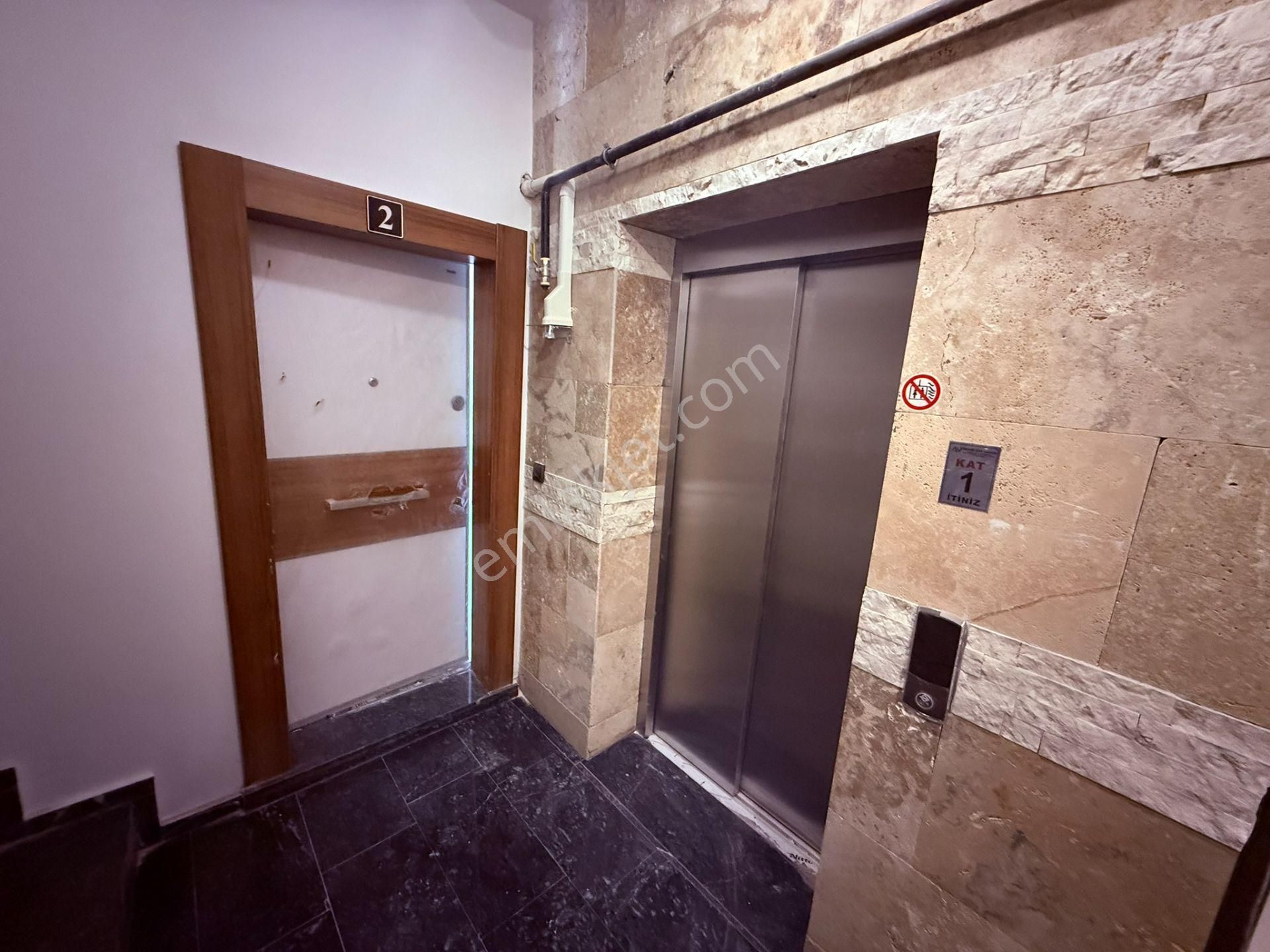 Merkezde Kiralık Ebeveyn Banyolu Sıfır Lüx 1+1 Daire - Görsel 2