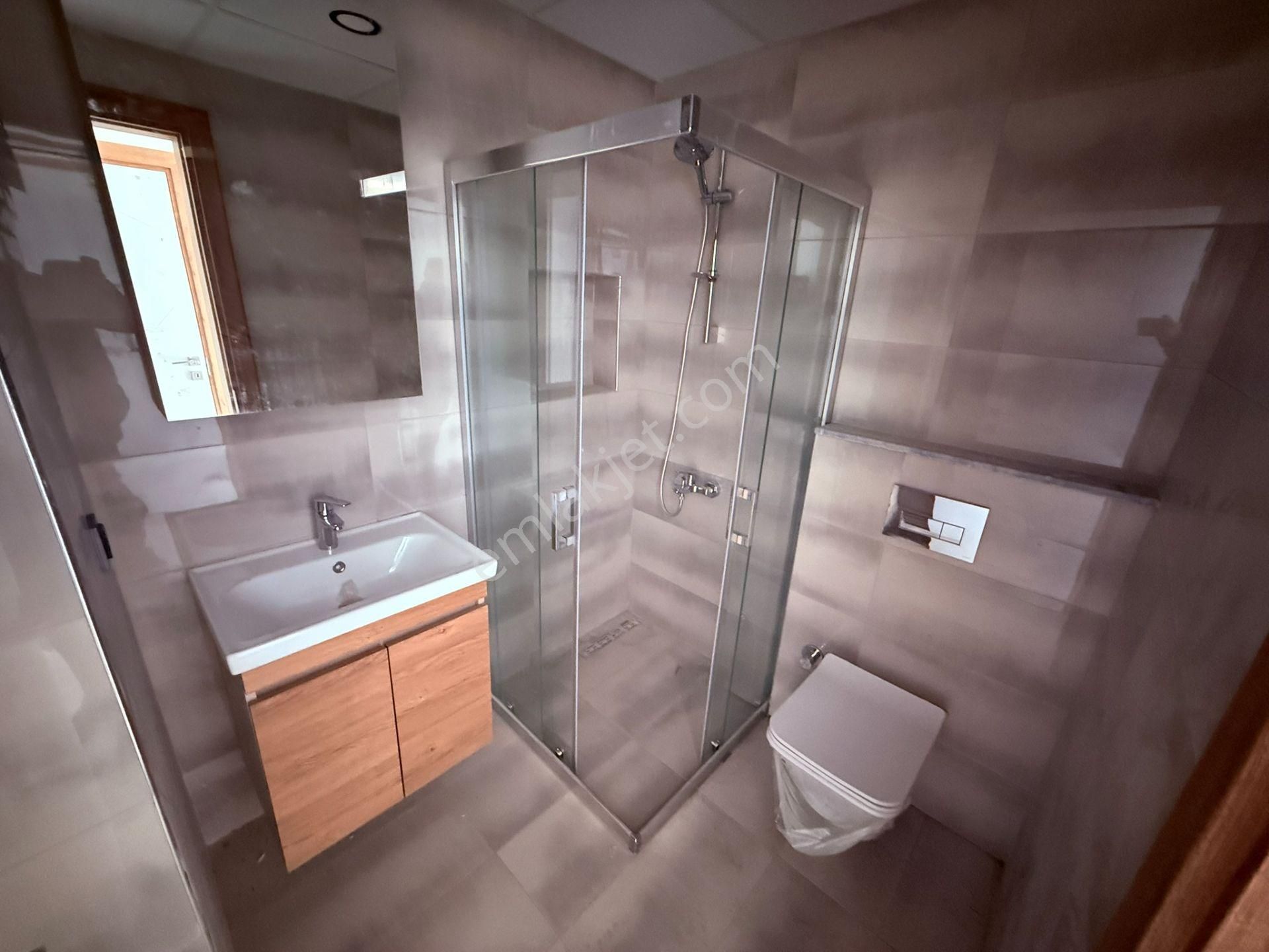 Merkezde Kiralık Ebeveyn Banyolu Sıfır Lüx 1+1 Daire - Görsel 16