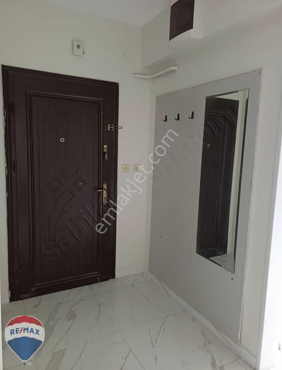 Remax Rıdvan Gedik Ferizli Devlet Mahallesinde 3+1 Kiralık Daire - Görsel 5
