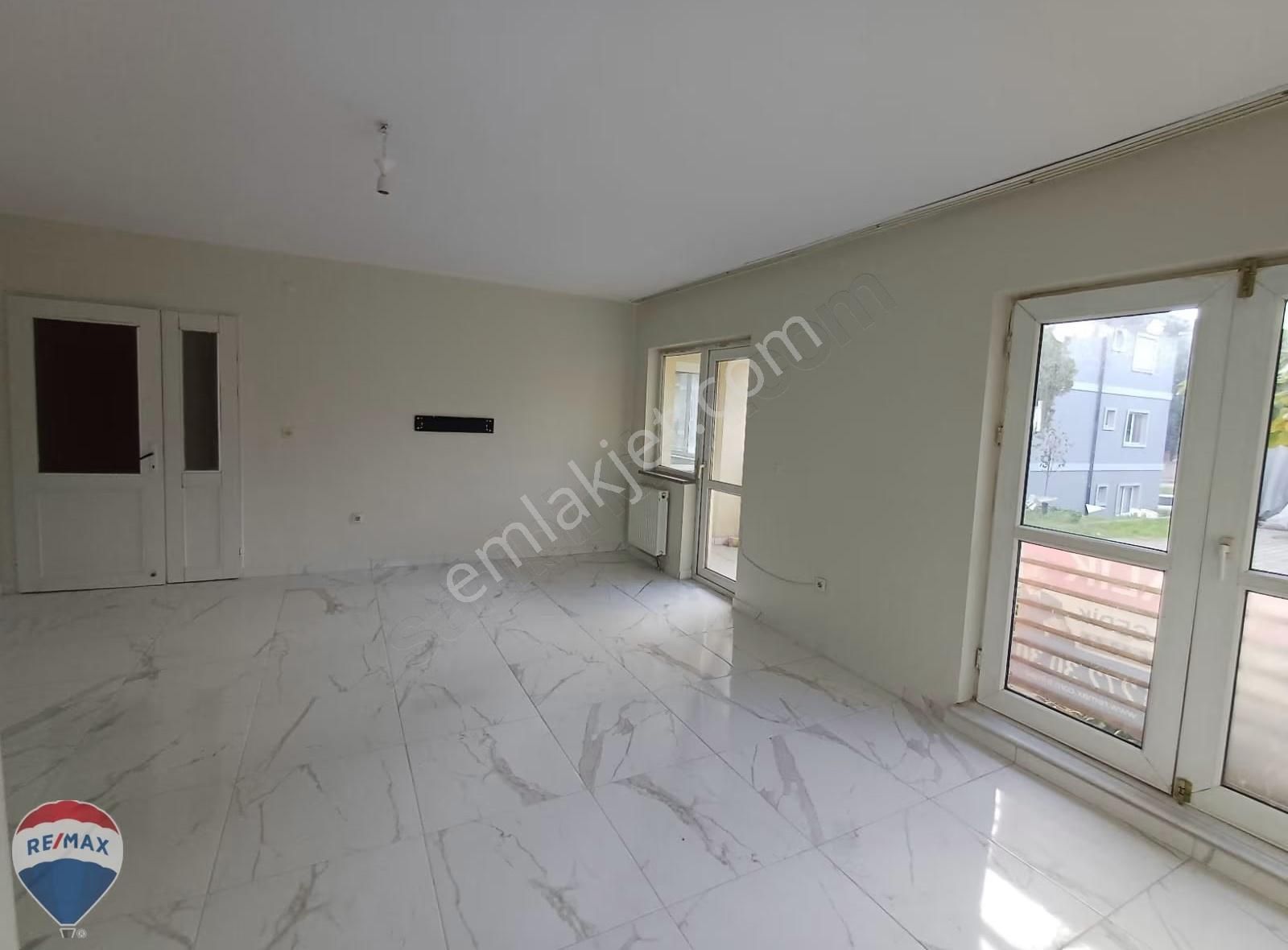 Remax Rıdvan Gedik Ferizli Devlet Mahallesinde 3+1 Kiralık Daire - Görsel 24