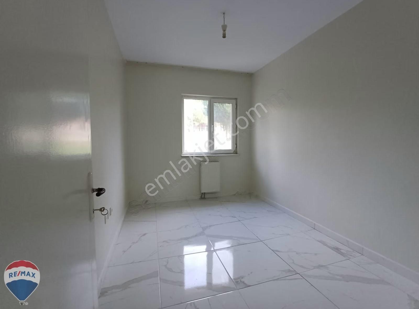 Remax Rıdvan Gedik Ferizli Devlet Mahallesinde 3+1 Kiralık Daire - Görsel 8