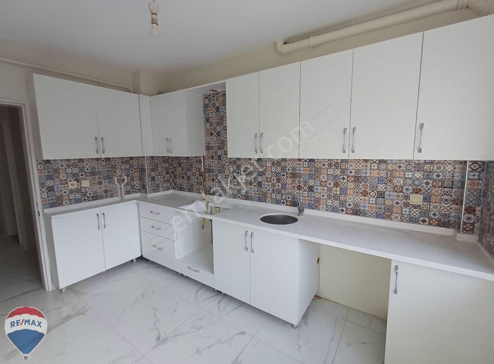 Remax Rıdvan Gedik Ferizli Devlet Mahallesinde 3+1 Kiralık Daire - Görsel 22