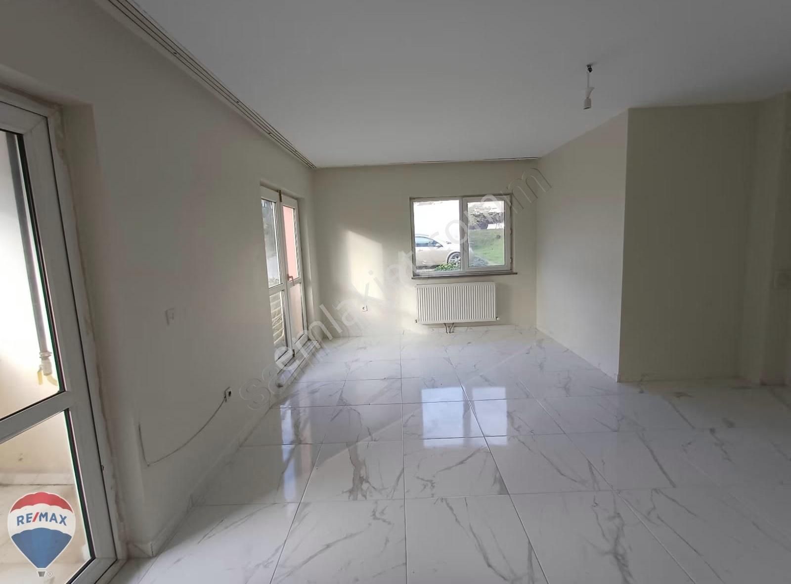 Remax Rıdvan Gedik Ferizli Devlet Mahallesinde 3+1 Kiralık Daire - Görsel 9