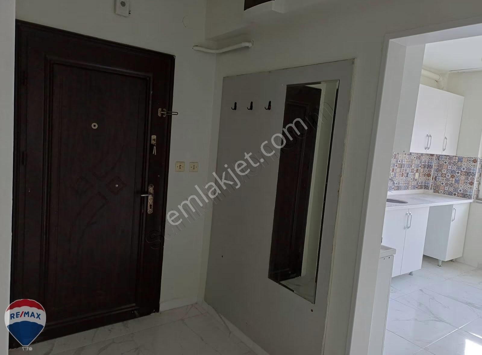 Remax Rıdvan Gedik Ferizli Devlet Mahallesinde 3+1 Kiralık Daire - Görsel 18