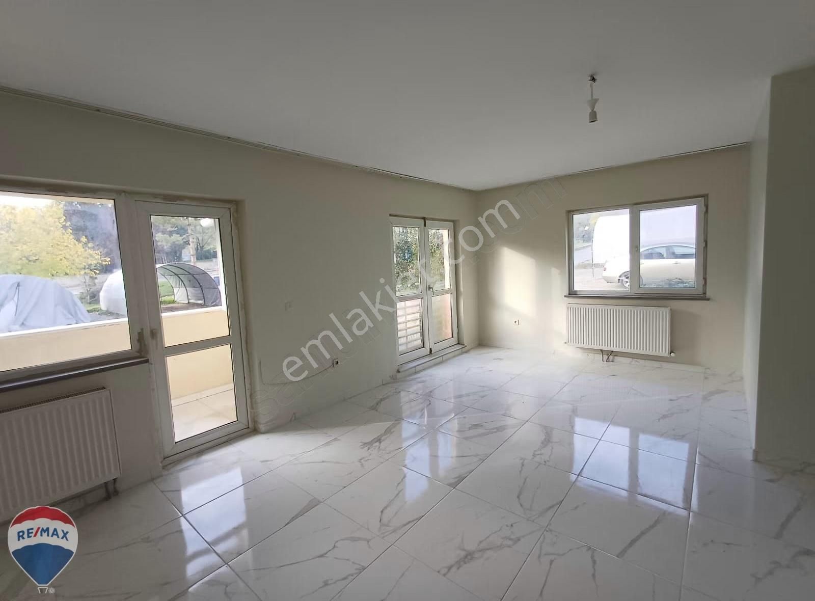 Remax Rıdvan Gedik Ferizli Devlet Mahallesinde 3+1 Kiralık Daire - Görsel 7