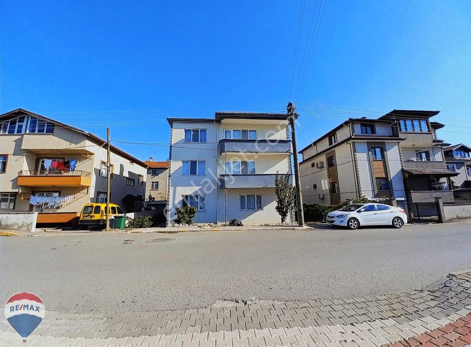 Remax Mavi Erol Çekcan Dan Arifiyede Satılık 3+1 Daire - Görsel 12