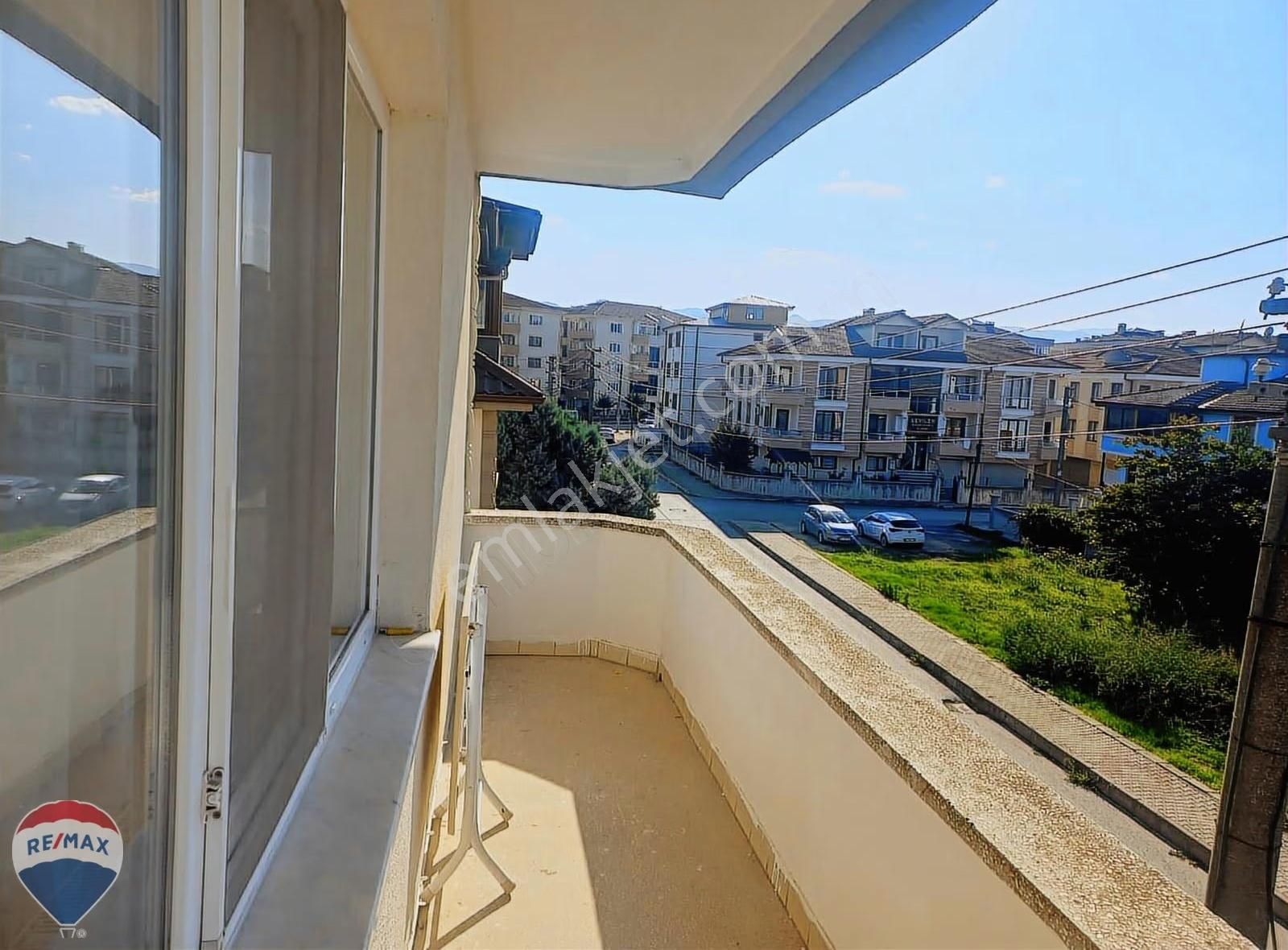 Remax Mavi Erol Çekcan Dan Arifiyede Satılık 3+1 Daire - Görsel 15